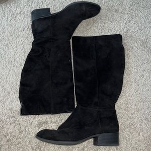 Women Shoe - Suede Boot 8.5